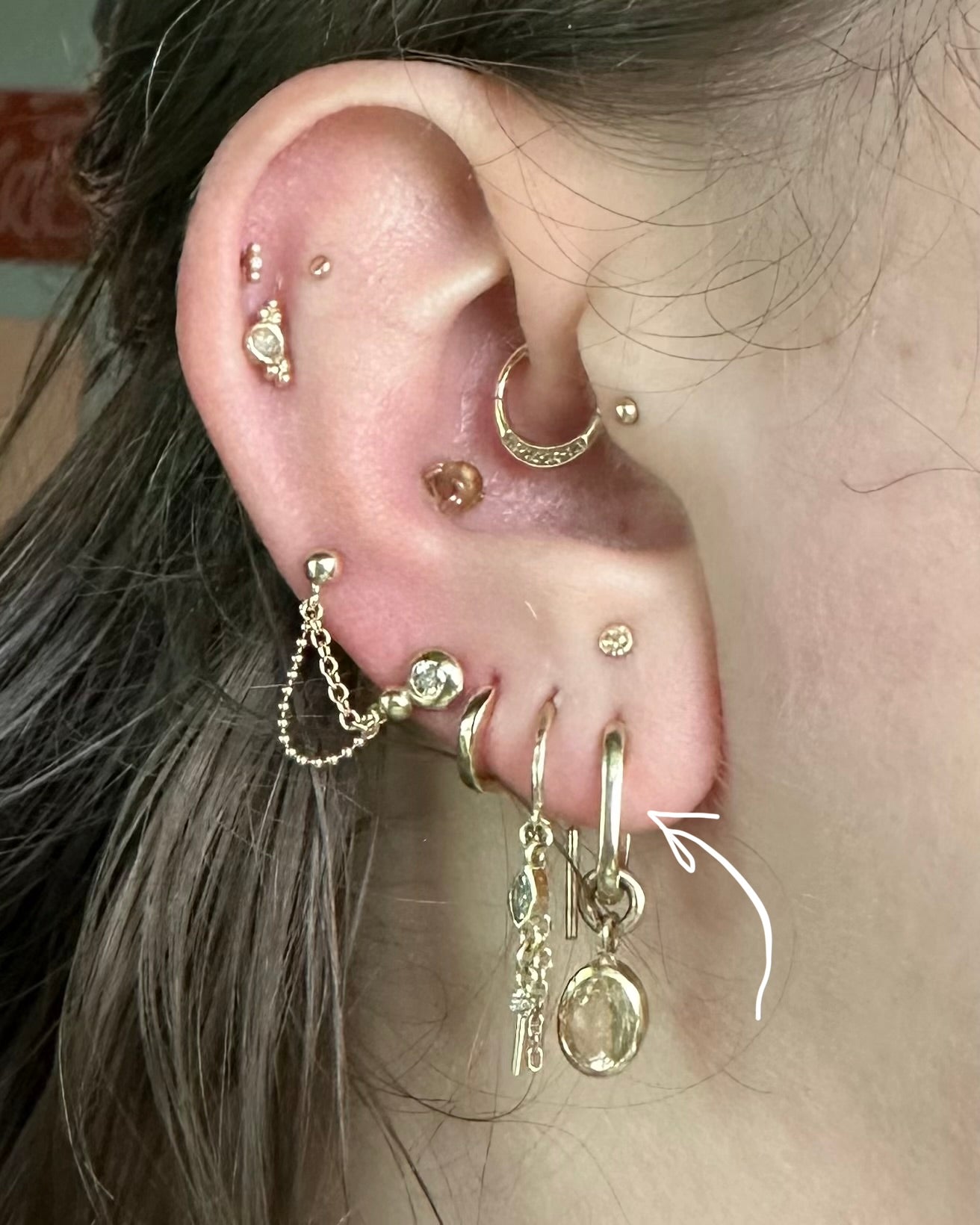 14K Oval Huggies
