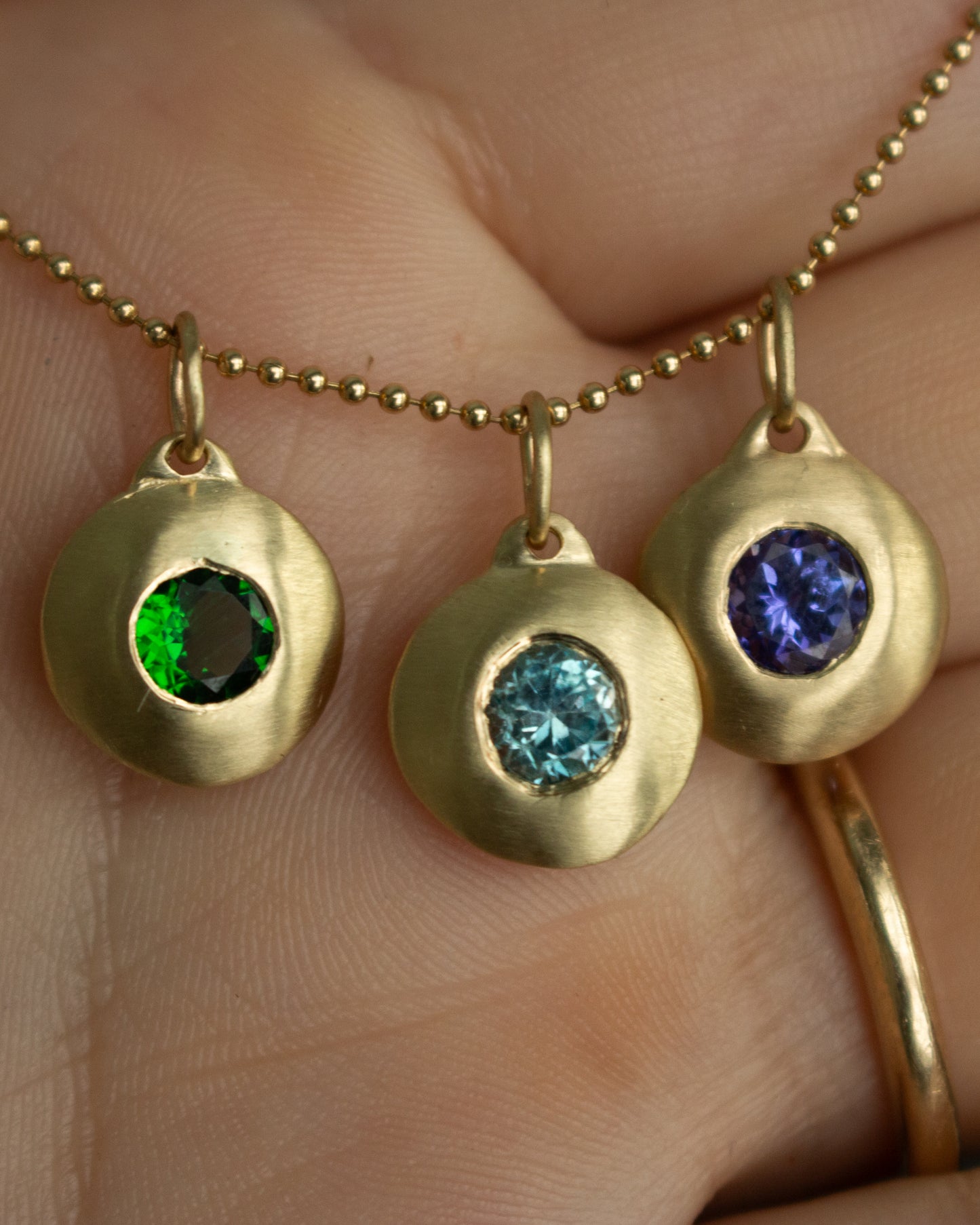 14K Skim Pendant - Choose Your Own Stone