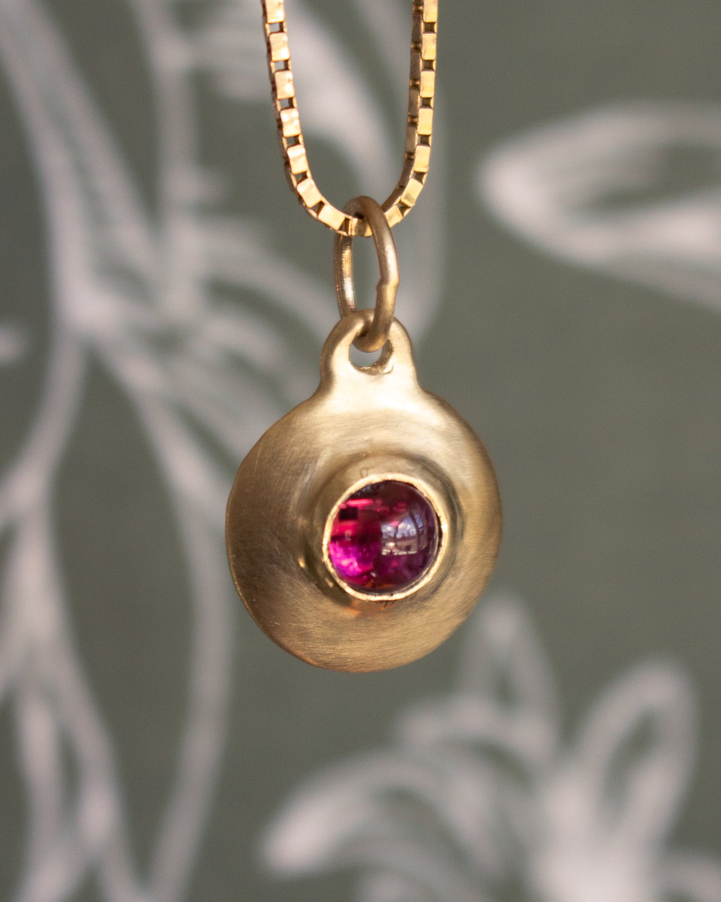 14K Skim Pendant - Choose Your Own Stone